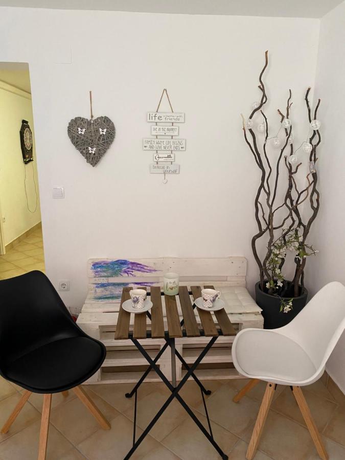 Room Julija Zirovnica Kültér fotó